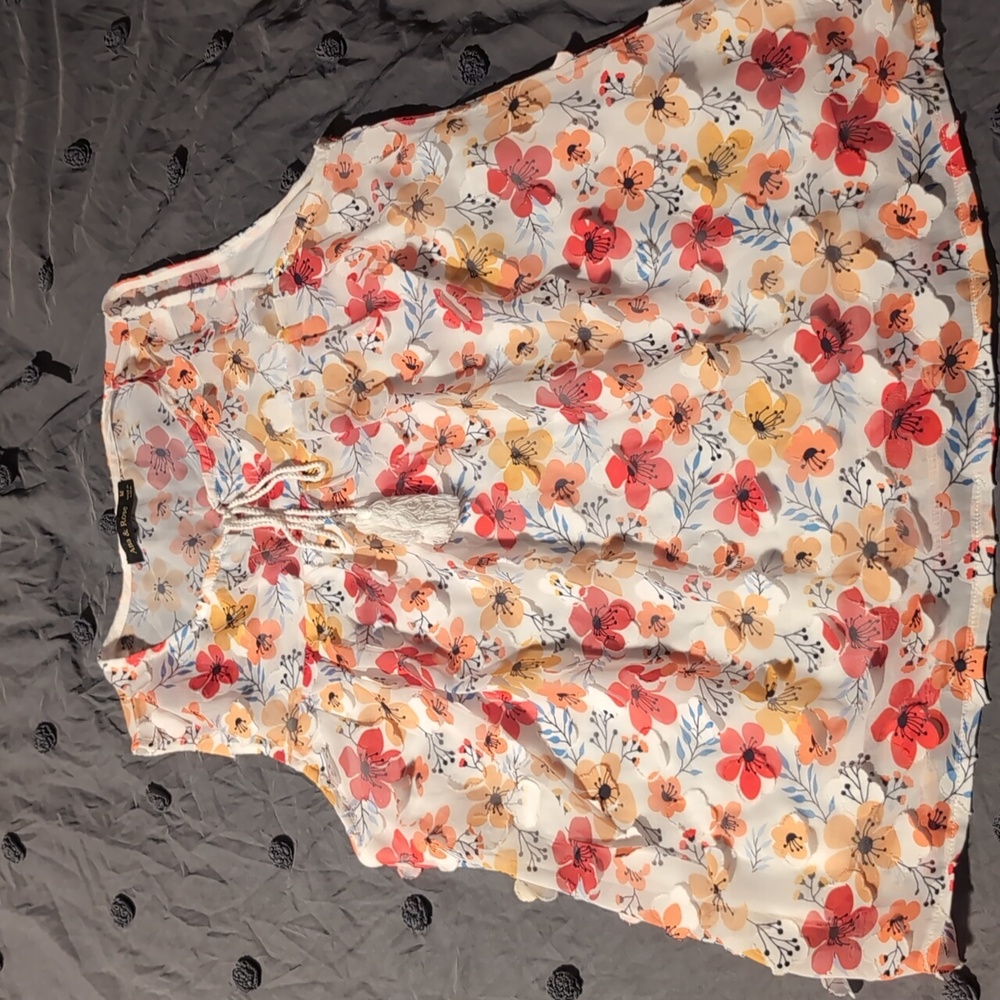 Ana & Rose sleeveless floral lined top